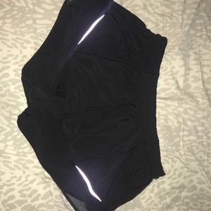 luñulemon running shorts